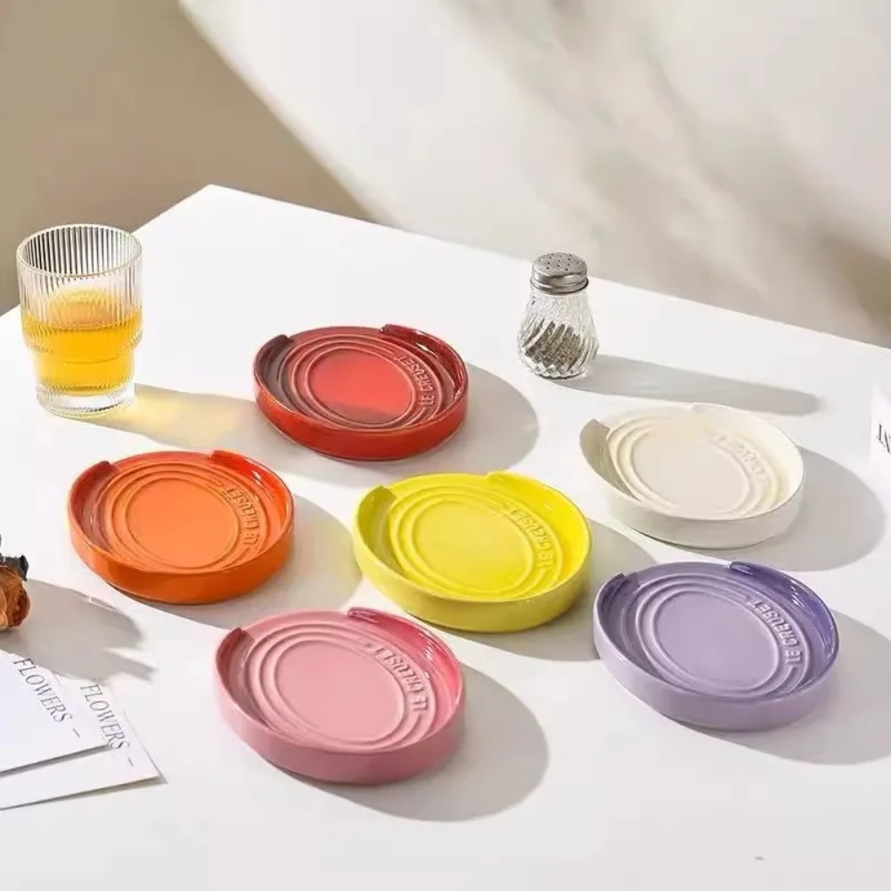 ル・クルーゼ セラミック製 スプーンスタンド。キッチンや家庭 - Home Cooking Recipes のレビューと価格